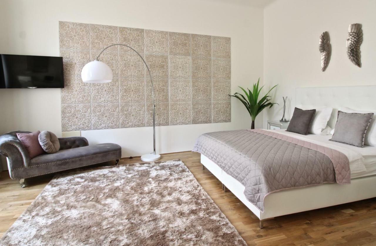 New Design & Style Apartment Old Town Xxl Prag Exterior foto