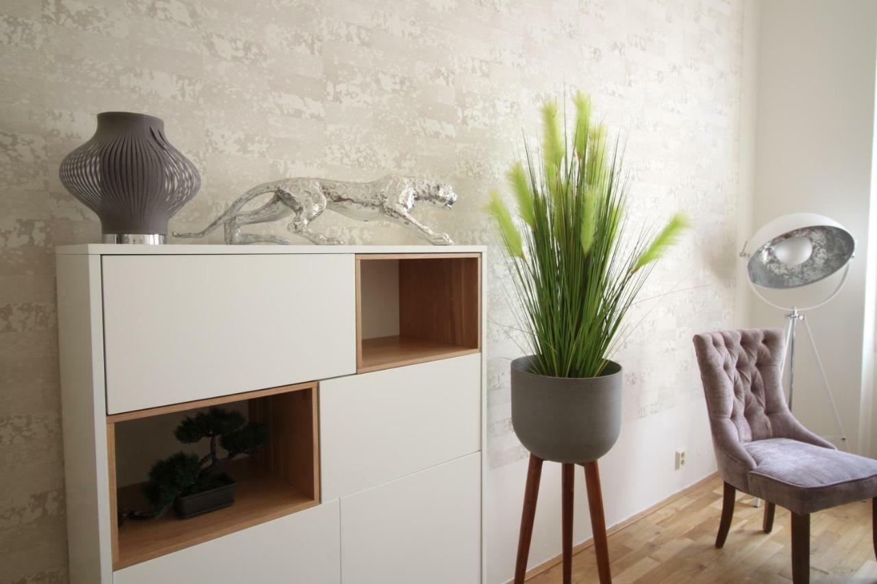 New Design & Style Apartment Old Town Xxl Prag Exterior foto
