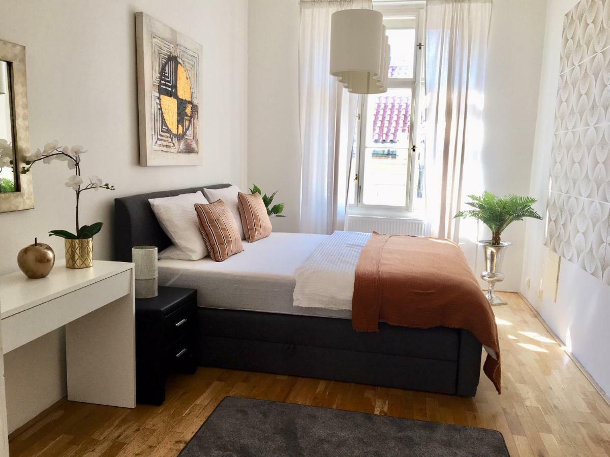 New Design & Style Apartment Old Town Xxl Prag Exterior foto